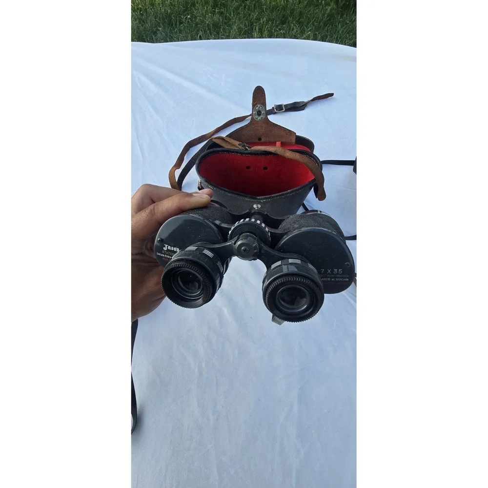 Lot Of 4 Pairs Of Binoculars & 3 Cases